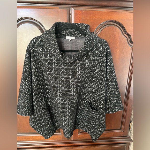 Habitat Black and White Patterned Top - Picture 1 of 4